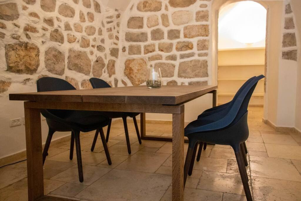 Cozy Heritage Home Jerusalem Exterior photo